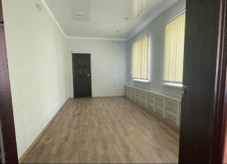 Сдам офис, 30 м2, Новотроицк, Советская улица, 81с17