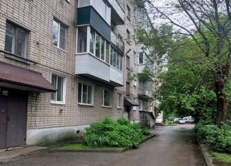 Продаю 2-комнатную квартиру, 43.7 м2, Великие Луки, улица Гастелло, 6