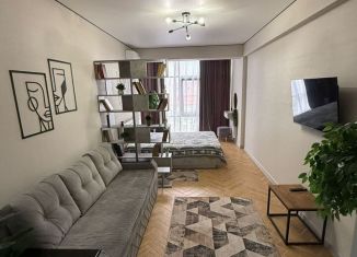 Сдаю однокомнатную квартиру, 100 м2, Дербент, улица Гейдара Алиева, 11Г