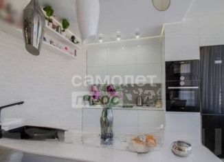 Продам 3-ком. квартиру, 90 м2, Владивосток, улица Черняховского, 9, ЖК Молодёжный