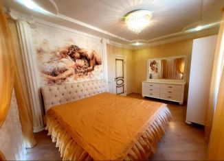 Сдаю трехкомнатную квартиру, 110 м2, Тюмень, улица Максима Горького, 68к3, ЖК Даудель