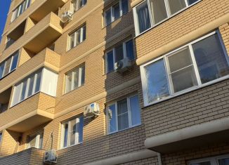 Сдам 1-комнатную квартиру, 38 м2, поселок городского типа Афипский, улица 50 лет Октября, 46