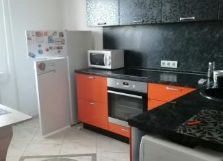 Сдам 1-ком. квартиру, 36 м2, Тюмень, улица Самарцева, 30
