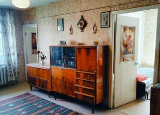 Продам 3-комнатную квартиру, 47 м2, Новомосковск, улица Свердлова, 3А