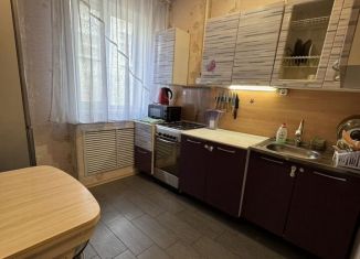 Сдам в аренду 1-комнатную квартиру, 40 м2, Североморск, улица Северная Застава, 14