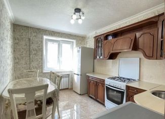 Продажа 1-ком. квартиры, 42 м2, Владикавказ, улица Алихана Гагкаева, 4, 14-й микрорайон