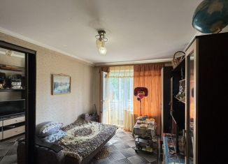 Продам трехкомнатную квартиру, 70 м2, Армавир, улица Маркова, 333