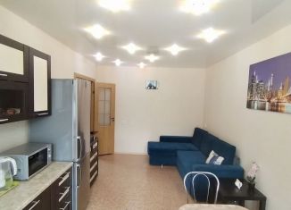 Сдаю 1-ком. квартиру, 40 м2, Северск, Северная улица, 36