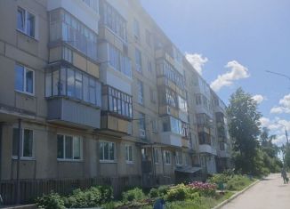 Продажа 5-ком. квартиры, 32 м2, Димитровград, улица Власть Труда, 28