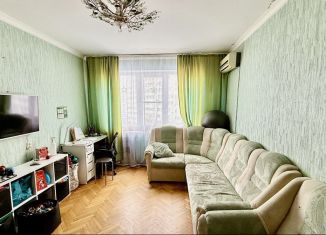 Продаю двухкомнатную квартиру, 52 м2, Армавир, улица Тургенева, 296/1