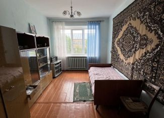 Продам 2-ком. квартиру, 40.8 м2, посёлок Мирный, улица Ленина, 4