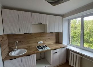 Продается 2-комнатная квартира, 41.1 м2, Магнитогорск, улица Помяловского, 17