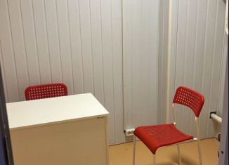 Сдаю в аренду офис, 7 м2, Гатчина, улица 7-й Армии, 24