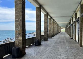 Продаю 3-ком. квартиру, 100 м2, посёлок городского типа Гурзуф, набережная Пушкина, 11