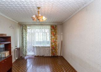Продам 1-ком. квартиру, 35 м2, Тобольск, 6-й микрорайон, 2