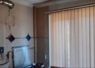 Продам 2-ком. квартиру, 45 м2, Майкоп, улица Шовгенова, 8