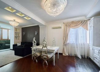 Продам 3-ком. квартиру, 108 м2, Краснодар, проспект Чекистов, 42, Западный округ