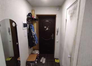 Продается двухкомнатная квартира, 43.5 м2, Глазов, улица Революции, 15