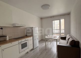 Сдам 3-комнатную квартиру, 73 м2, городской посёлок Янино-1, улица Тюльпанов, 1