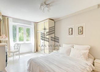 Сдаю 3-комнатную квартиру, 80 м2, Сочи, улица Макаренко, 26, микрорайон Заречный