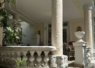 Сдается в аренду дом, 171 м2, посёлок городского типа Кореиз, Южная улица, 42