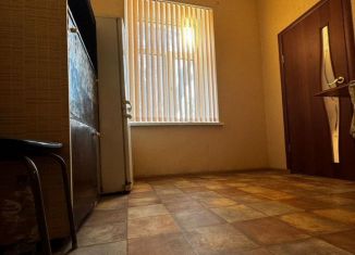 Продаю 2-ком. квартиру, 30 м2, Армавир, улица Ефремова, 61