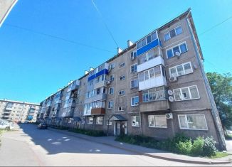 Продам двухкомнатную квартиру, 43.8 м2, Белово, улица Ленина, 14