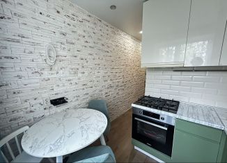 Продается 2-комнатная квартира, 42.7 м2, Нижний Новгород, улица имени Генерала И.Д. Ивлиева, 16, метро Горьковская