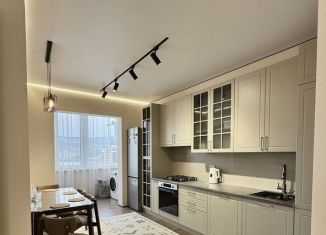 Продаю двухкомнатную квартиру, 63.5 м2, Махачкала, улица Тулпара Мусалаева, 4