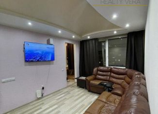 Сдам 3-комнатную квартиру, 70 м2, Санкт-Петербург, улица Белы Куна, 13к1, Фрунзенский район