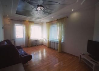 Аренда двухкомнатной квартиры, 60 м2, Елабуга, улица Тысячелетия, 2