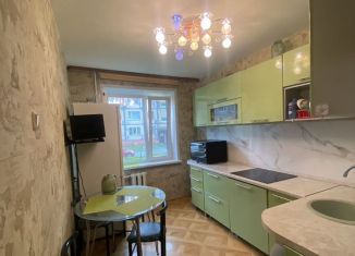 Продаю 1-ком. квартиру, 38 м2, Камчатский край, проспект 50 лет Октября, 4/3