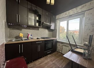 Сдаю 2-ком. квартиру, 48 м2, Астрахань, улица Татищева, к14
