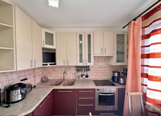 Сдается двухкомнатная квартира, 66 м2, Санкт-Петербург, проспект Авиаконструкторов, 11к1, метро Комендантский проспект
