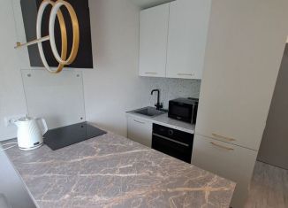 Продажа двухкомнатной квартиры, 33 м2, Тольятти, улица Свердлова, 68