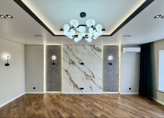 Продаю 3-комнатную квартиру, 86 м2, Барнаул, проспект Строителей, 18к1