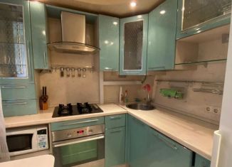 Сдаю 2-комнатную квартиру, 43 м2, Петергоф, улица Жарновецкого, 2