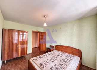 Продам 3-комнатную квартиру, 68.2 м2, Барнаул, улица Чкалова, 57