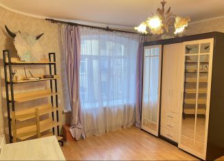 Продаю 2-комнатную квартиру, 52.7 м2, Санкт-Петербург, Василеостровский район, 15-я линия Васильевского острова