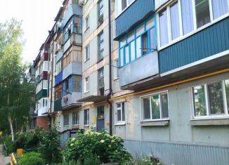 Продам двухкомнатную квартиру, 45 м2, Бузулук, 4-й микрорайон, 32