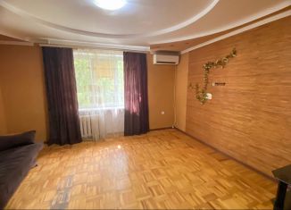 Продаю 2-ком. квартиру, 51 м2, Армавир, улица Маркова