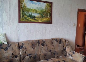 Продам 1-комнатную квартиру, 33 м2, Псков, улица Ижорского Батальона, 10