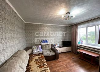 Продажа 2-ком. квартиры, 30.4 м2, Ирбит, улица Александра Матросова, 1Б