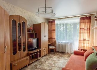 Аренда 2-ком. квартиры, 47 м2, Псков, Вокзальная улица, 36