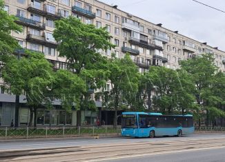 Продам 1-комнатную квартиру, 31 м2, Санкт-Петербург, проспект Науки, 30к1, метро Академическая