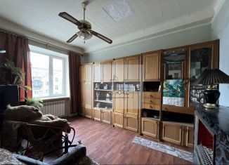 Продаю 2-ком. квартиру, 40 м2, Магнитогорск, улица Чкалова, 27