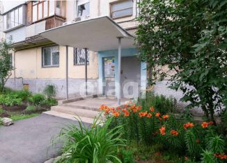Продается 2-комнатная квартира, 43.6 м2, Златоуст, 3-й микрорайон проспекта имени Ю.А. Гагарина, 35
