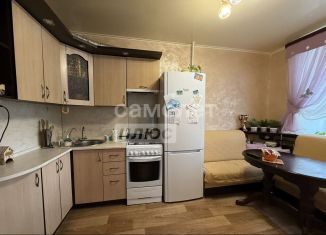 Продаю 2-комнатную квартиру, 44 м2, Коряжма, улица Набережная им. Н. Островского, 52