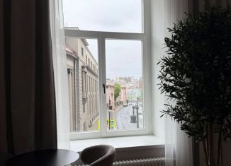 Сдается квартира студия, 32 м2, Москва, улица Петровка, 19с1, Тверской район