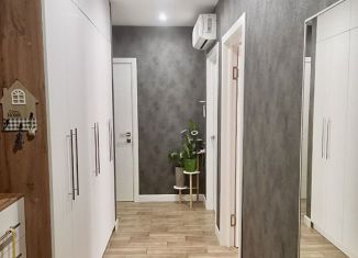 Продаю двухкомнатную квартиру, 65 м2, Горячий Ключ, улица Ленина, 220к2